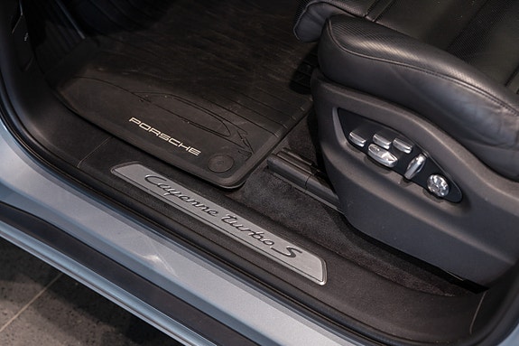 Porsche Cayenne Coupe 15 of 30