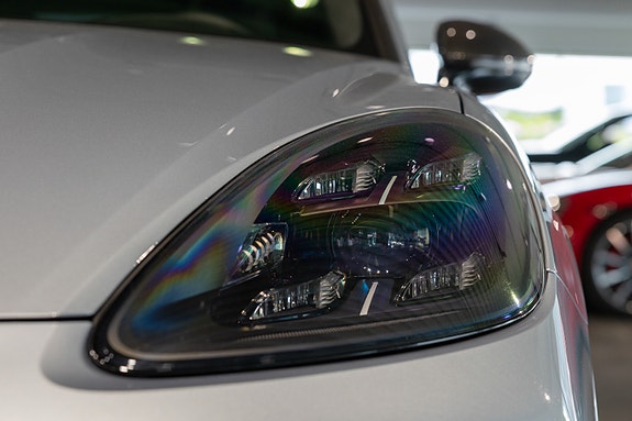 Porsche Cayenne Coupe 9 of 30
