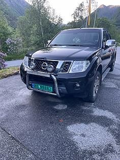 Nissan Navara 2 of 5