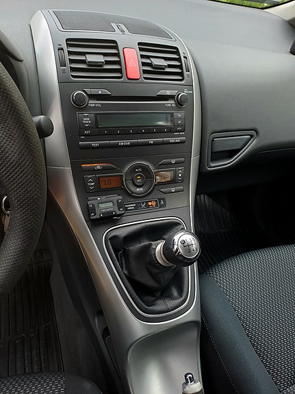 Toyota Auris 5 of 7