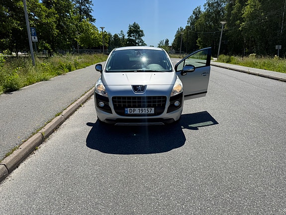 Peugeot 3008 4 of 5