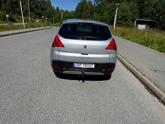 Peugeot 3008 3 of 5