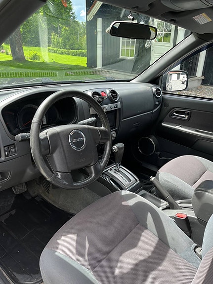 Isuzu D-max 10 of 19