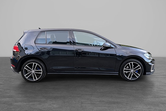 Volkswagen Golf VII 3 of 5
