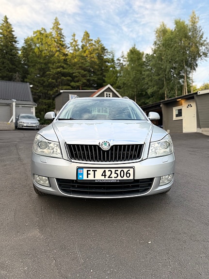 Skoda Octavia 3 of 5