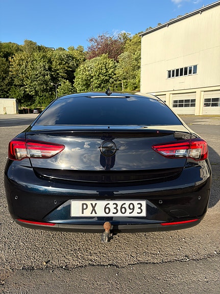 Opel Insignia 3 of 5