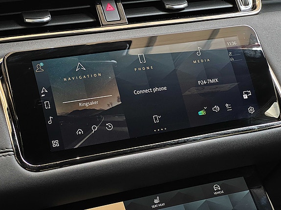 Land Rover Range Rover Evoque 27 of 30