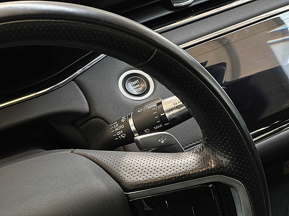 Land Rover Range Rover Evoque 24 of 30