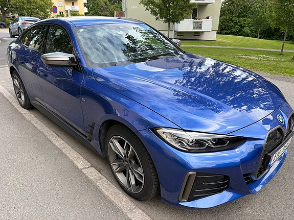 BMW i4 4 of 5