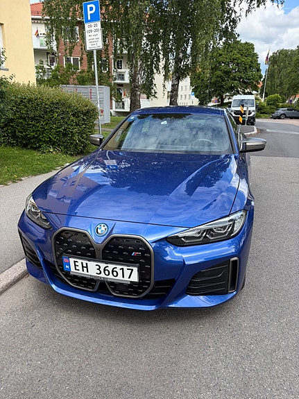 BMW i4 3 of 5