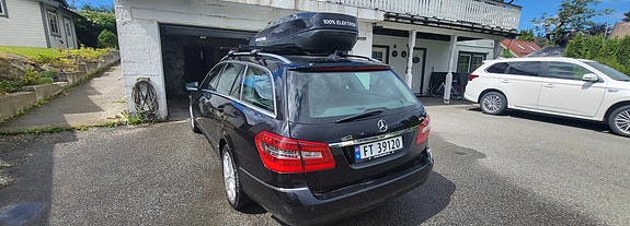Mercedes-Benz E200 4 of 15