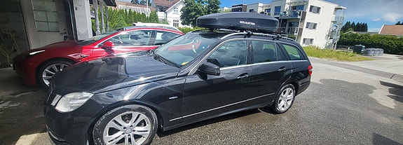 Mercedes-Benz E200 3 of 15