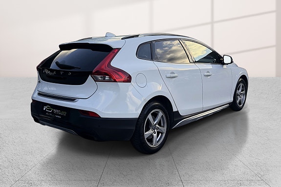 Volvo V40 Cross Country 5 of 5