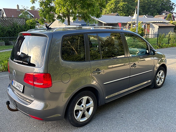 Volkswagen Touran 5 of 5
