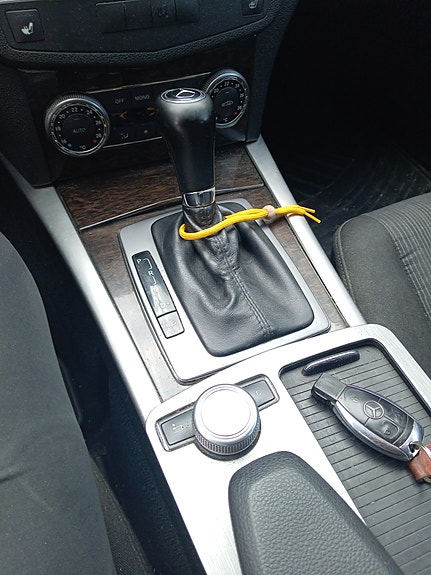 Mercedes-Benz C200 16 of 30