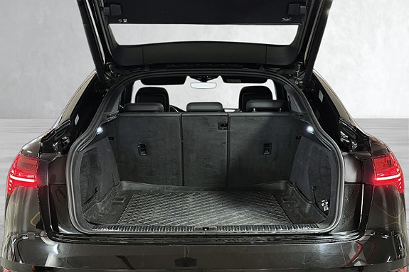 Audi e-tron Sportback 8 of 29