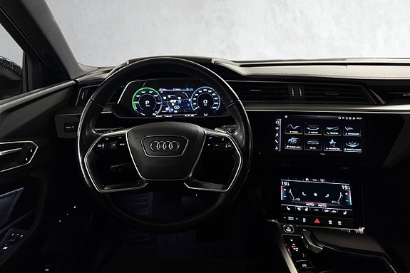 Audi e-tron Sportback 24 of 29