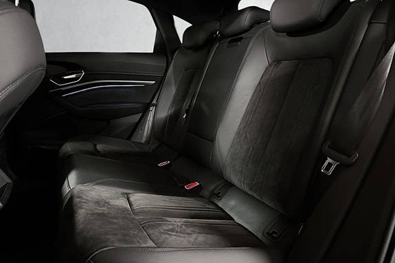 Audi e-tron Sportback 13 of 29