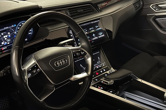 Audi e-tron Sportback 10 of 29