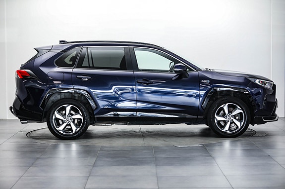 Toyota RAV4 4 of 5