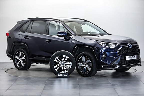 Toyota RAV4 2 of 5