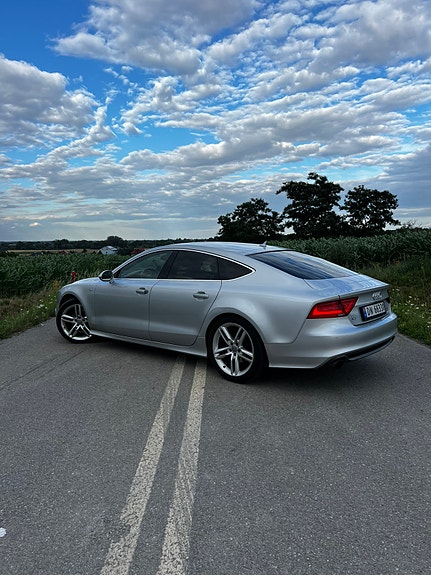 Audi A7 4 of 5