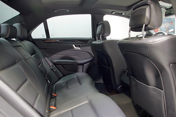 Mercedes-Benz E-Klasse 4 of 5