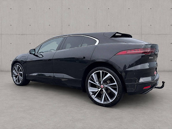 Jaguar I-PACE 3 of 5