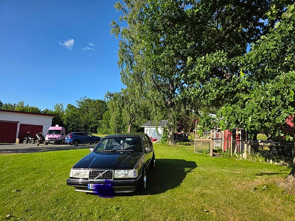 Volvo 960 2 of 5