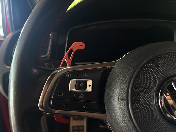 Volkswagen Golf VII 28 of 30
