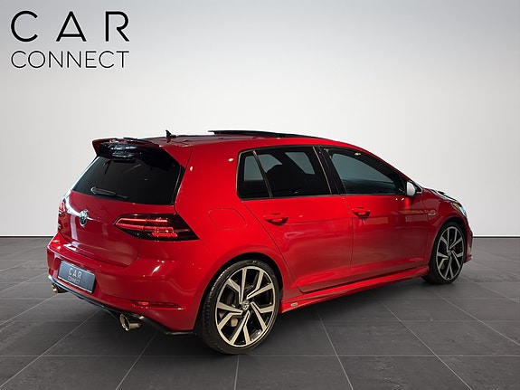 Volkswagen Golf VII 6 of 30