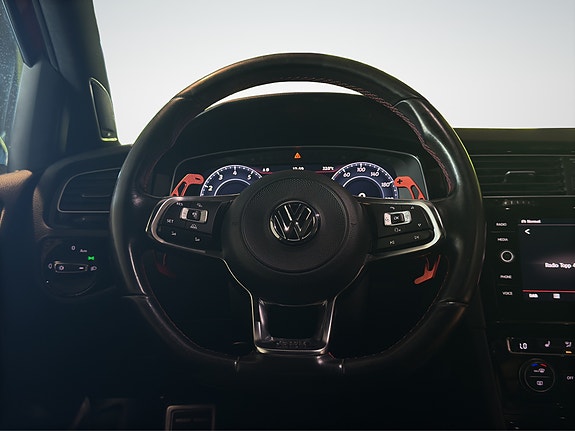 Volkswagen Golf VII 20 of 30
