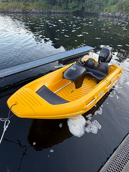 River 350XR med Mercury 10 elstart 2 of 5
