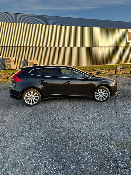 Volvo V40 5 of 5