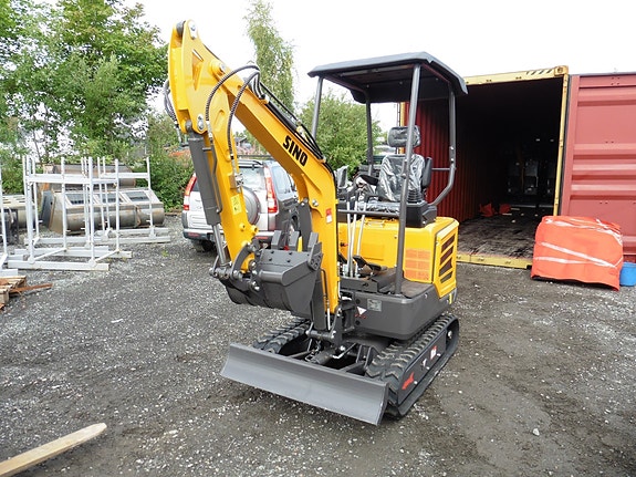 Sino LT 1018 Kubota motor 4 of 5
