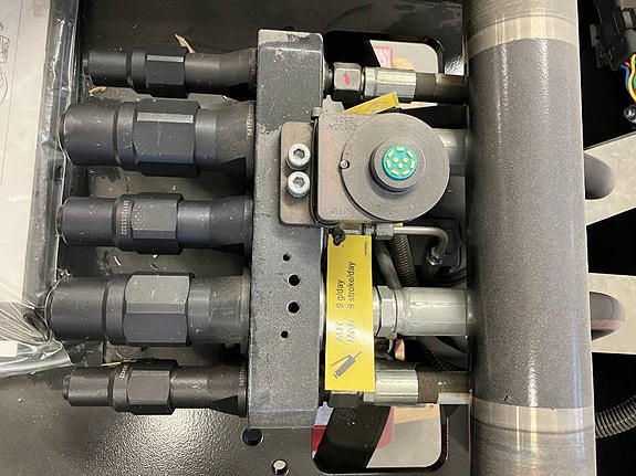Rototilt R6 QC70 3 of 5
