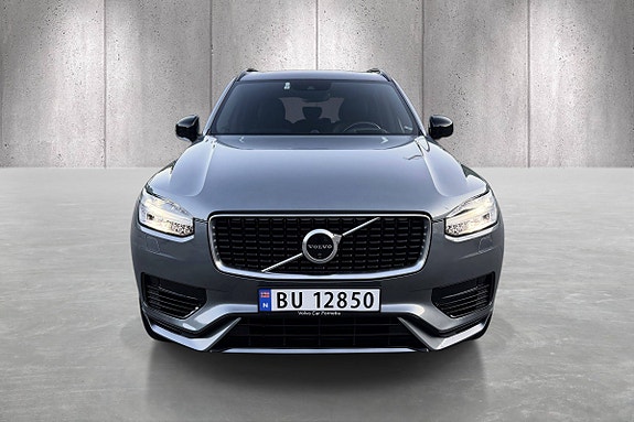 Volvo XC90 2 of 5