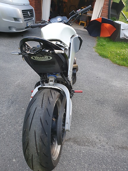 Buell XB9S Lightning (12s) 2 of 5