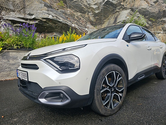 Citroen E-C4 X 2 of 5