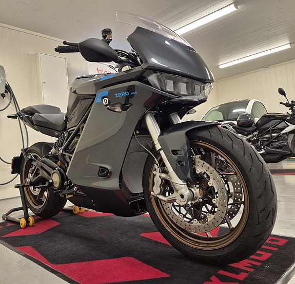 Zero SR/S 17.3 kWh/Premium/Cruise/Varmeholker/Revers/190Nm 14 of 30