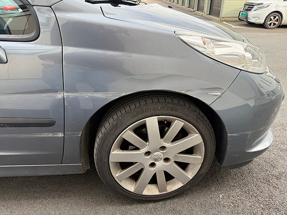 Peugeot 207 CC 5 of 6