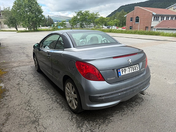 Peugeot 207 CC 2 of 6