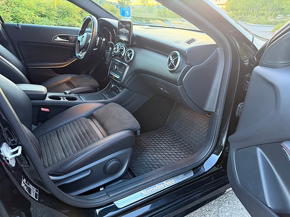 Mercedes-Benz A180 15 of 18