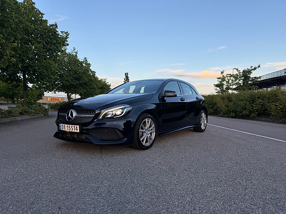 Mercedes-Benz A180 2 of 5