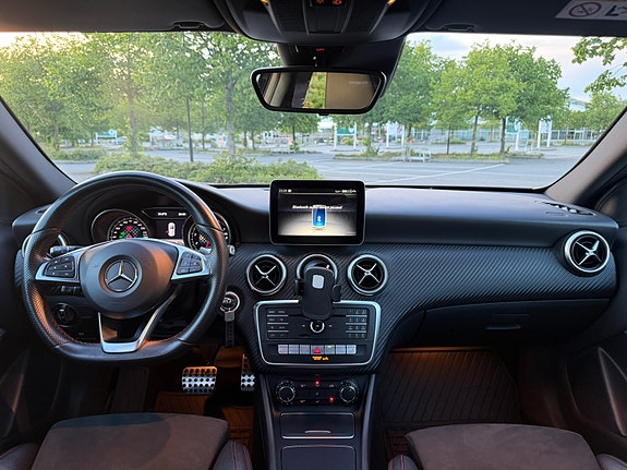 Mercedes-Benz A180 8 of 18