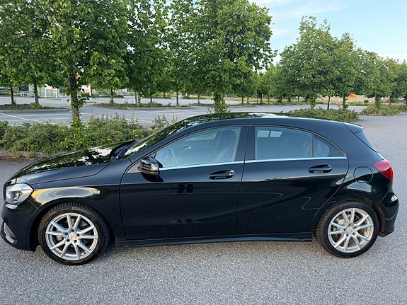 Mercedes-Benz A180 4 of 5