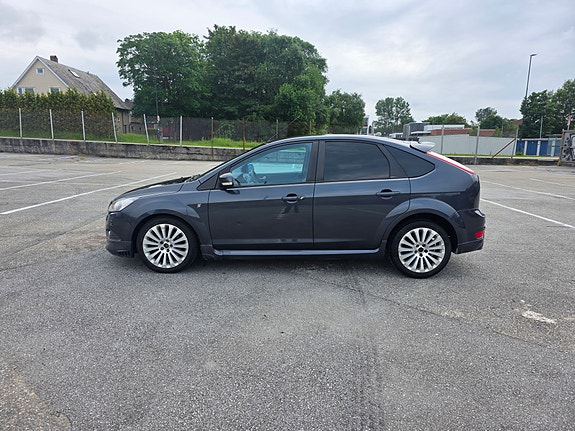 Ford Focus 3 of 5