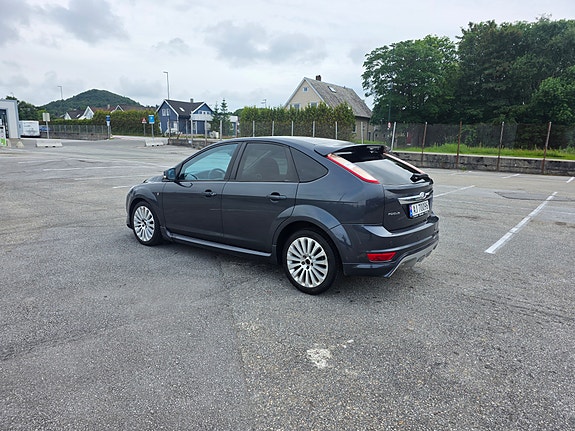 Ford Focus 5 of 5