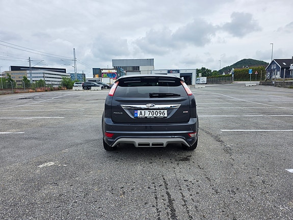 Ford Focus 7 of 23