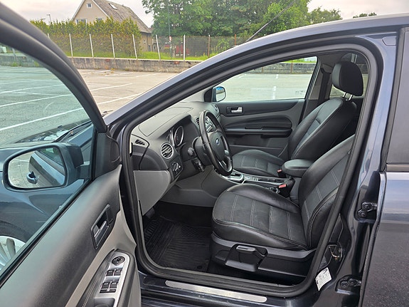 Ford Focus 16 of 23